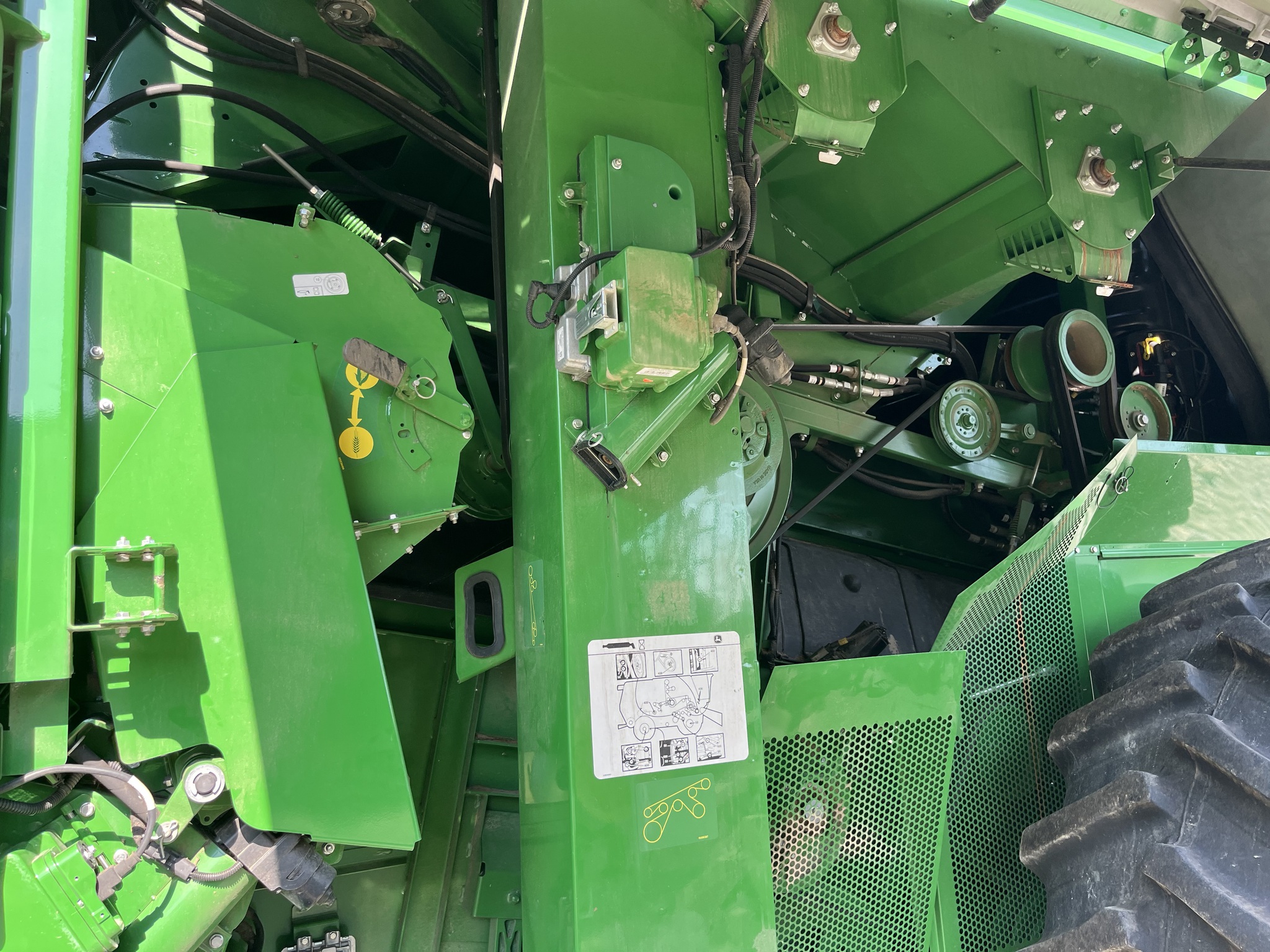 2021 John Deere S780 Image 7
