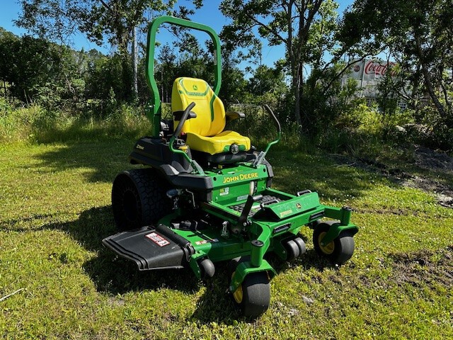 2023 John Deere Z760R Image 2