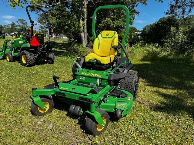 2023 John Deere Z760R Image 1