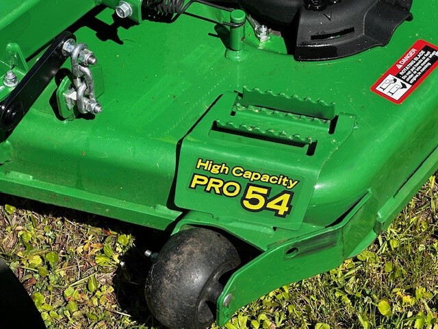 2023 John Deere Z760R Image 7