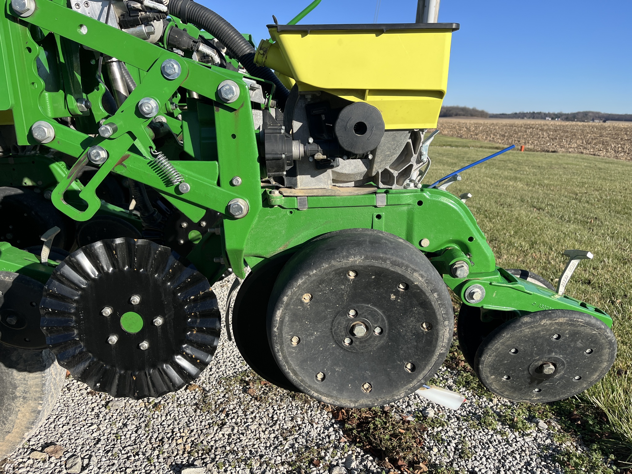 Used 2018 John Deere 1795 Planters: Drawn at Koenig Equipment in Anna, OH - PhotoXL8