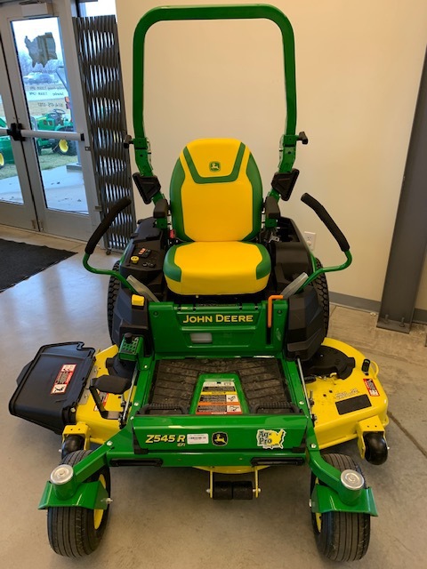 2025 John Deere Z545R Image 1