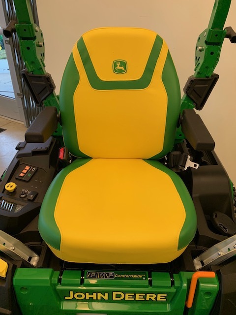 2025 John Deere Z545R Image 2