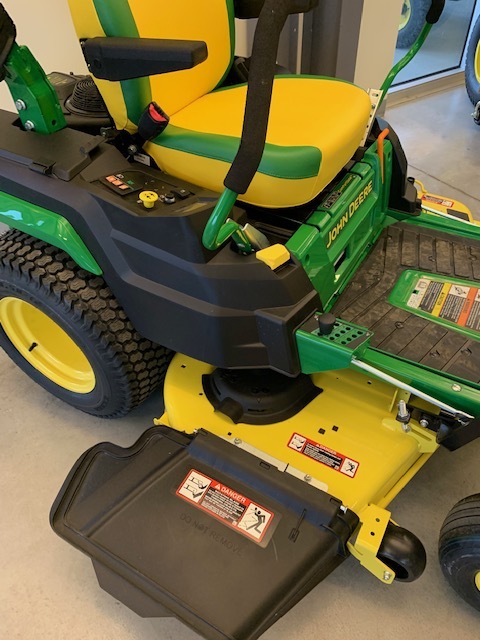 2025 John Deere Z545R Image 4