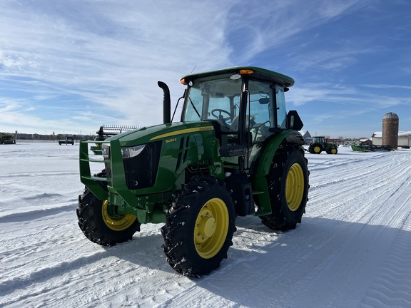  John Deere 5090E