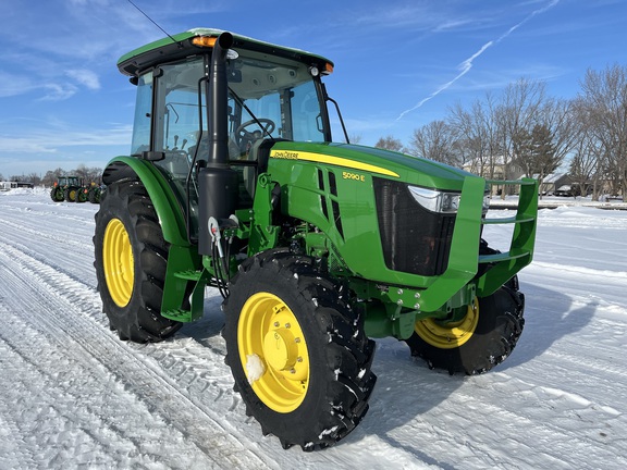 2024 John Deere 5090E - Photo3