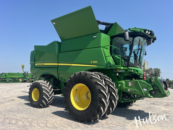 Photo of 2024 John Deere S780