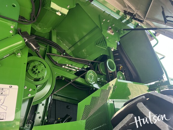Photo of 2024 John Deere S780