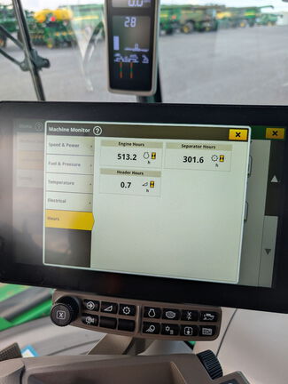 Photo of 2024 John Deere S780