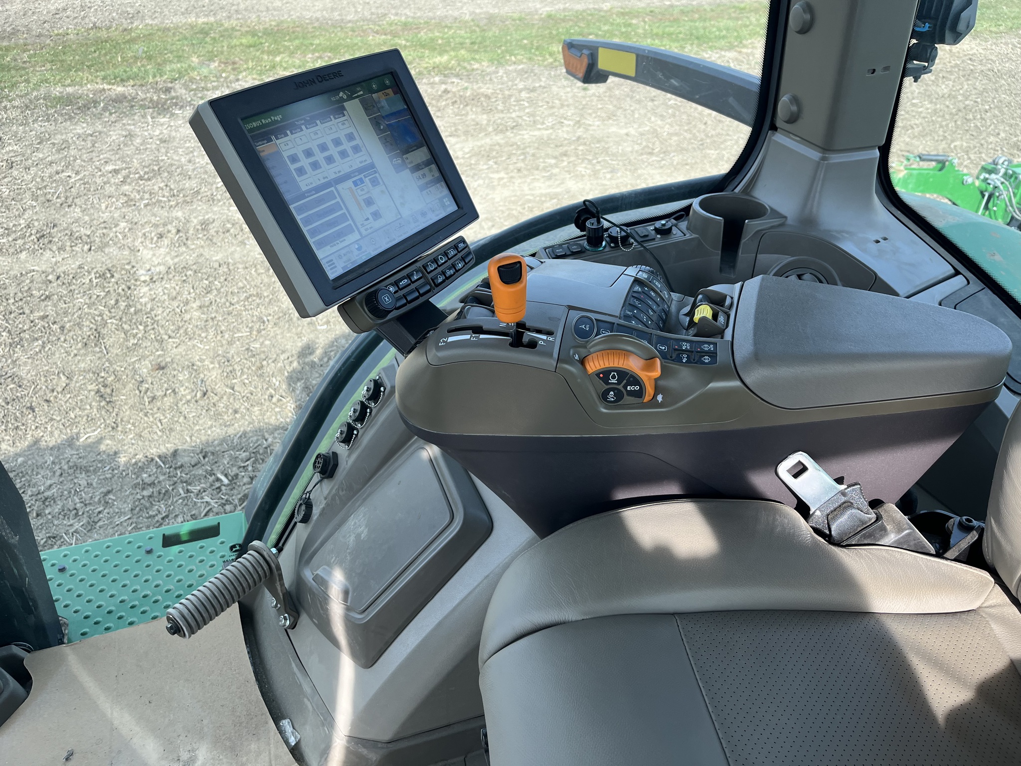 2023 John Deere 8R 370 Image 16