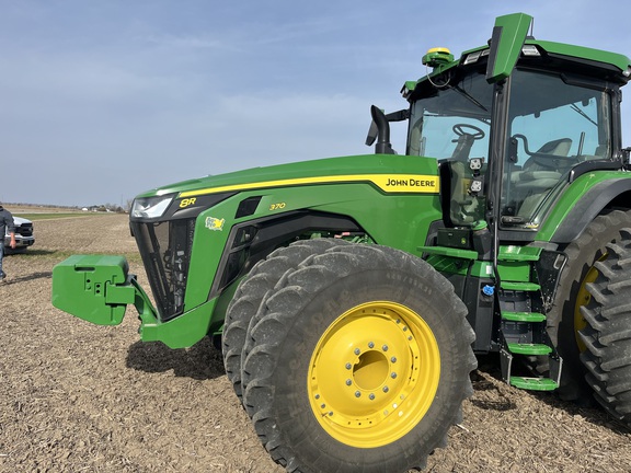2023 John Deere 8R 370-13