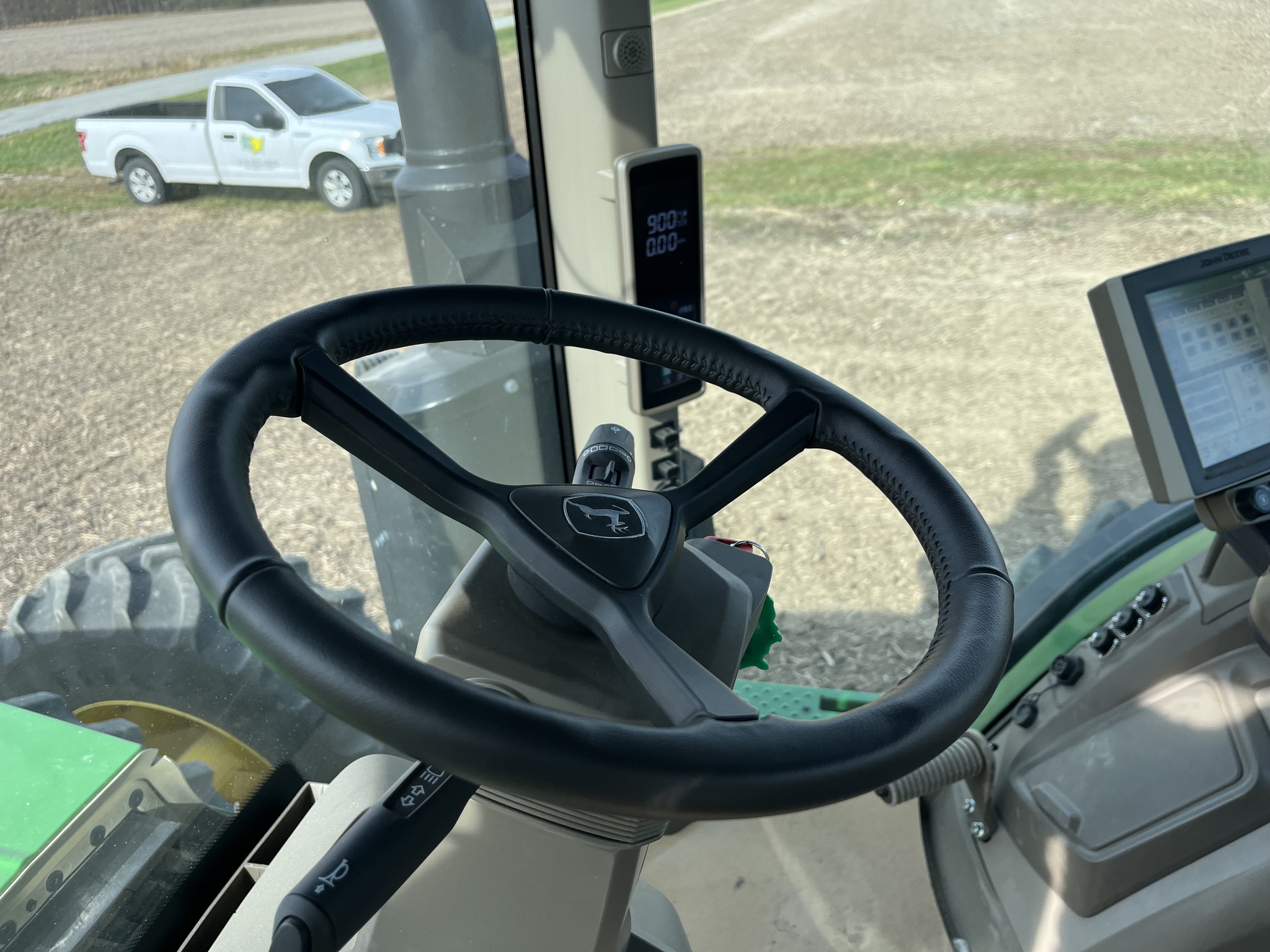 2023 John Deere 8R 370 Image 17