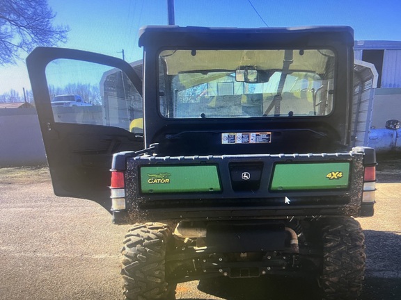 2022 John Deere XUV 835M Photo 2