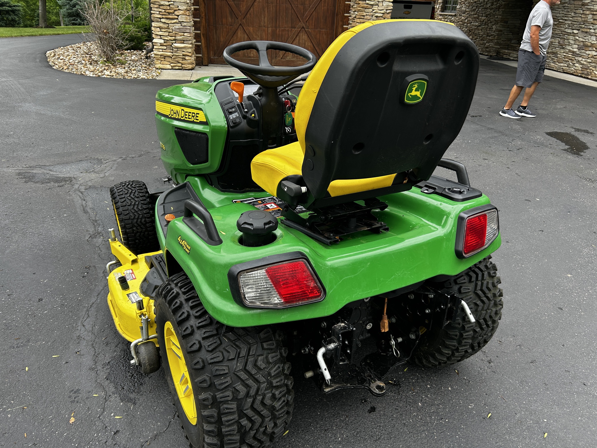 2020 John Deere X739 Image 3