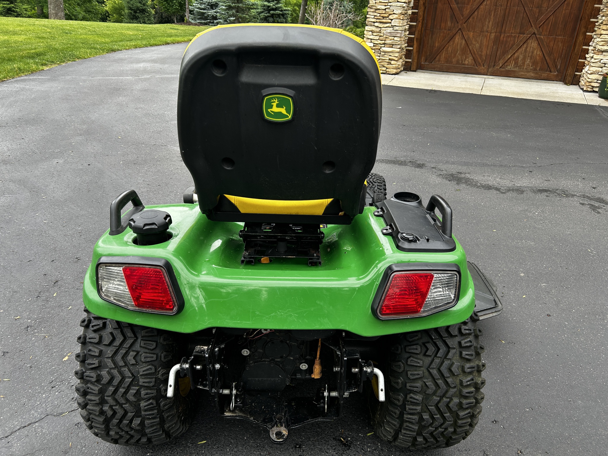 2020 John Deere X739 Image 4