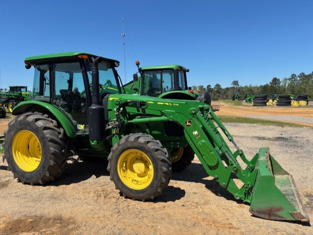 2023 John Deere 5100E Image 3