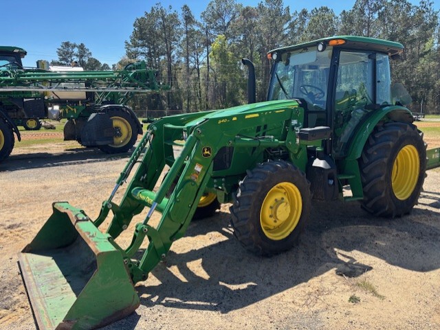 2023 John Deere 5100E Image 1