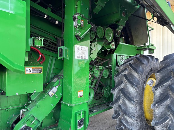 Photo of 2023 John Deere S760