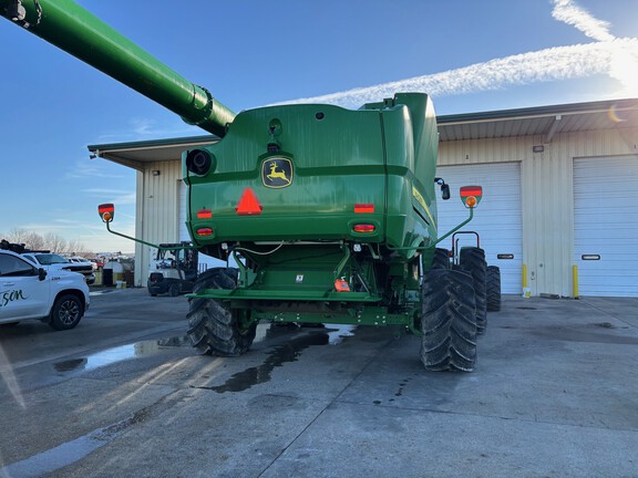 Photo of 2023 John Deere S760