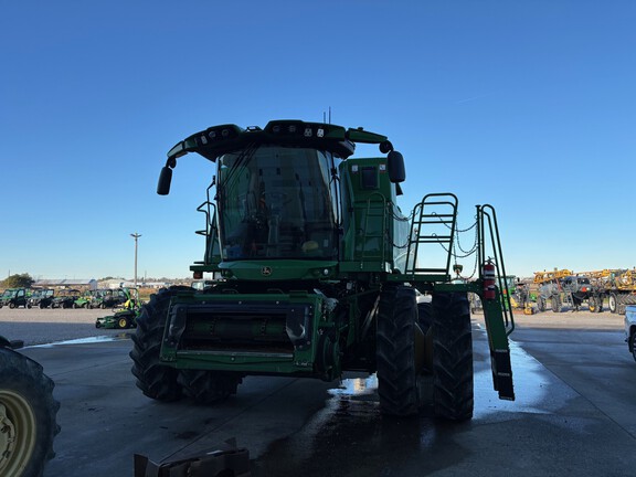 Photo of 2023 John Deere S760