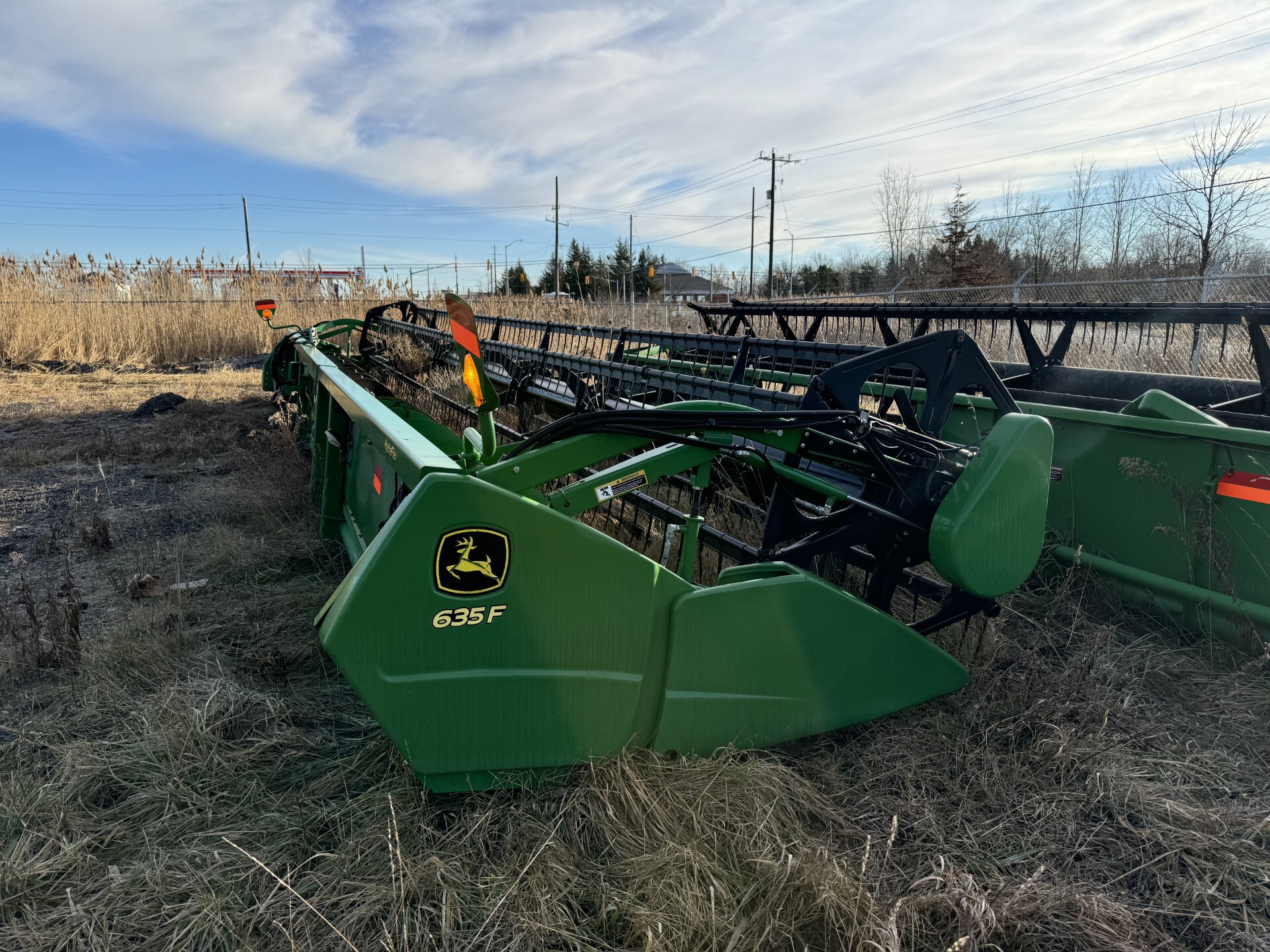 2013 John Deere 635F Image 1
