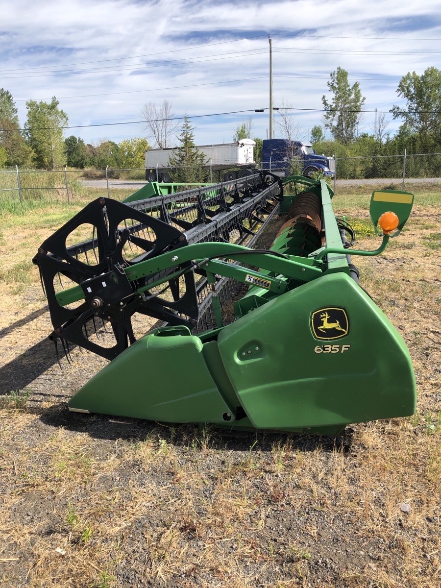 2013 John Deere 635F Image 1