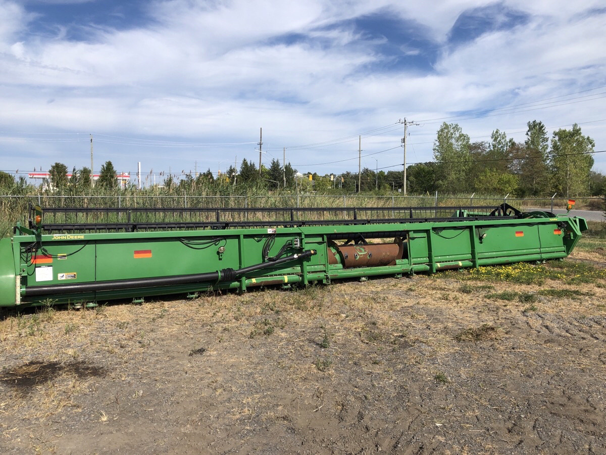 2013 John Deere 635F Image 3