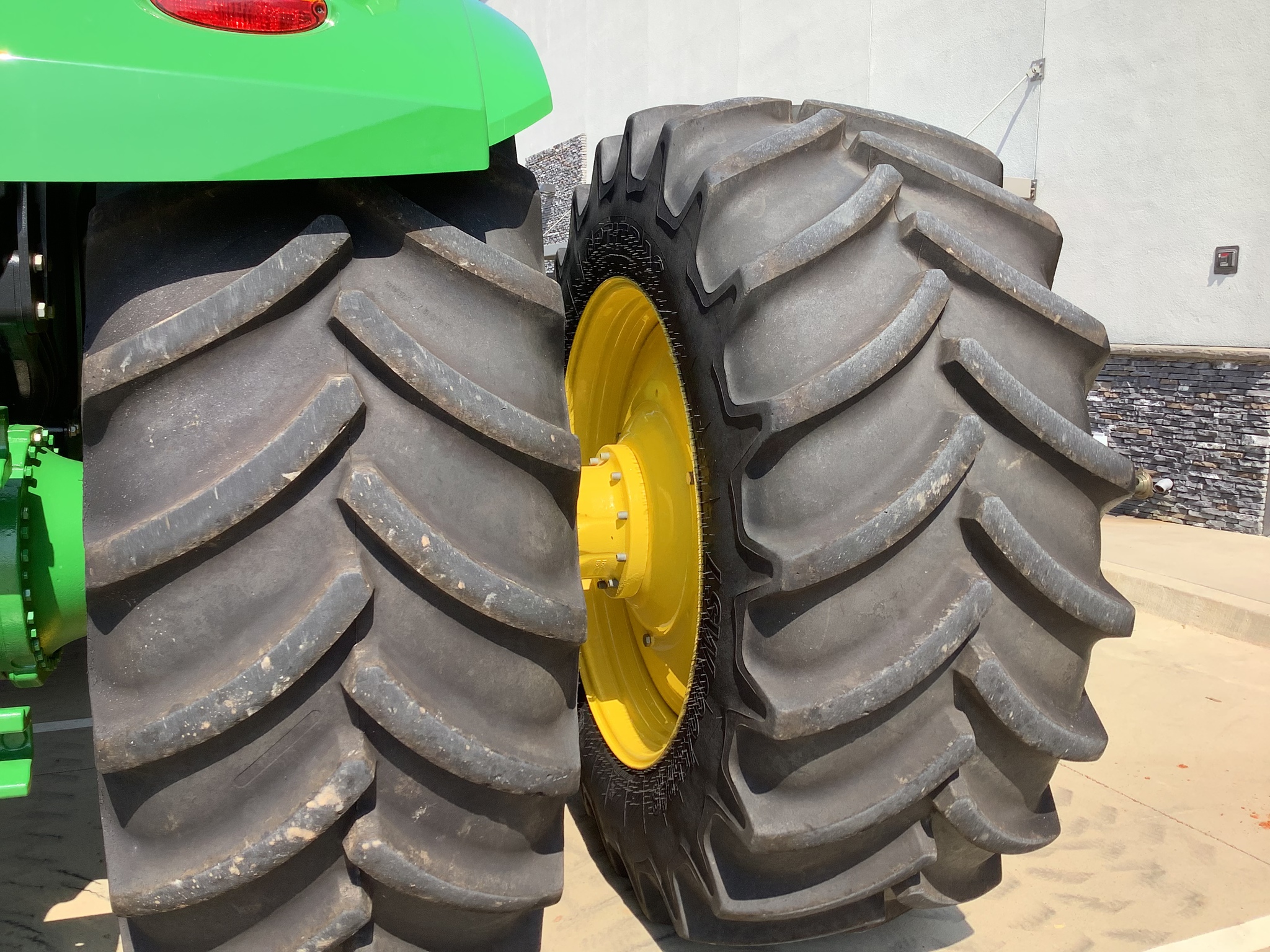 2024 John Deere 9R 640 Image 32