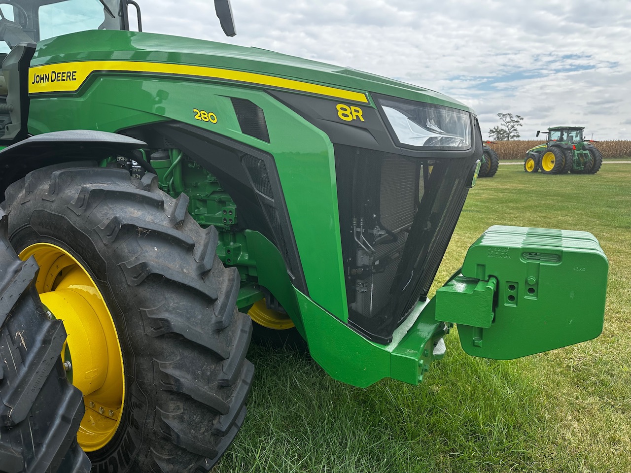  2024 John Deere 8R 280 at Heritage Tractor in Lacon, IL