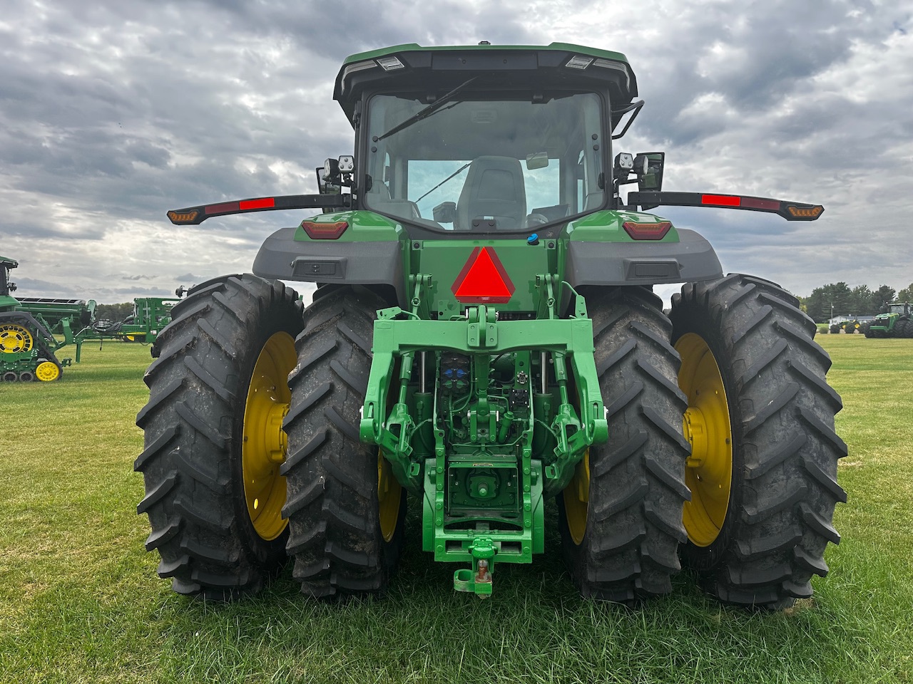  2024 John Deere 8R 280 at Heritage Tractor in Lacon, IL