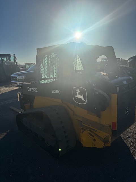 2023 John Deere 325G Image 5