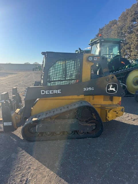 2023 John Deere 325G Image 7