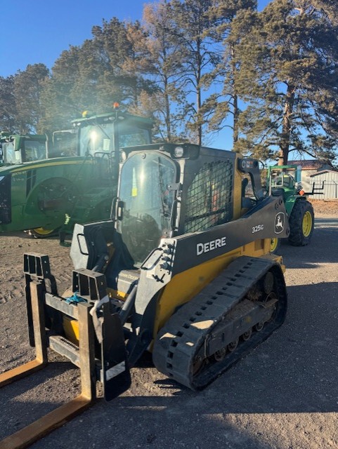 2023 John Deere 325G Image 12