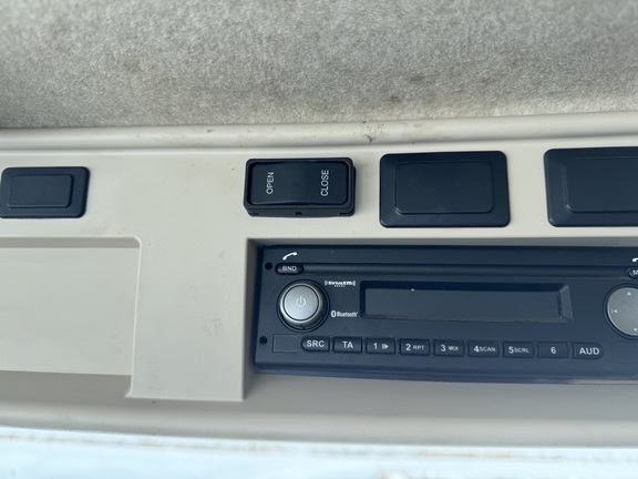 2021 John Deere R4038 - Photo13