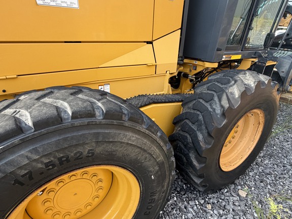 2019 John Deere 670G
