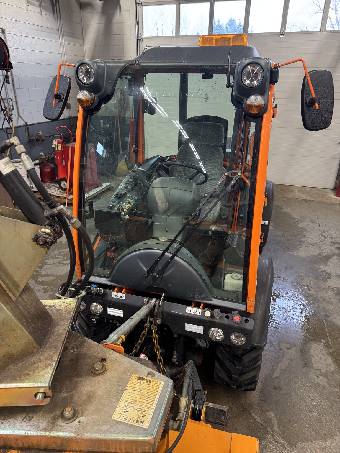 2011 Holder C4.74 Image 4
