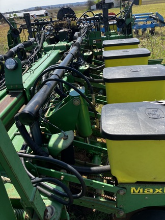 2005 John Deere 1770NT