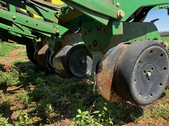 2005 John Deere 1770NT