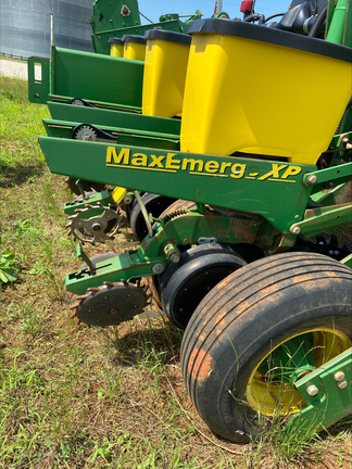 2005 John Deere 1770NT
