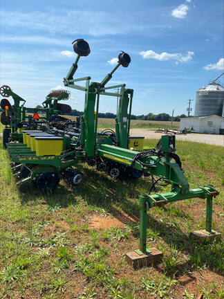 2005 John Deere 1770NT