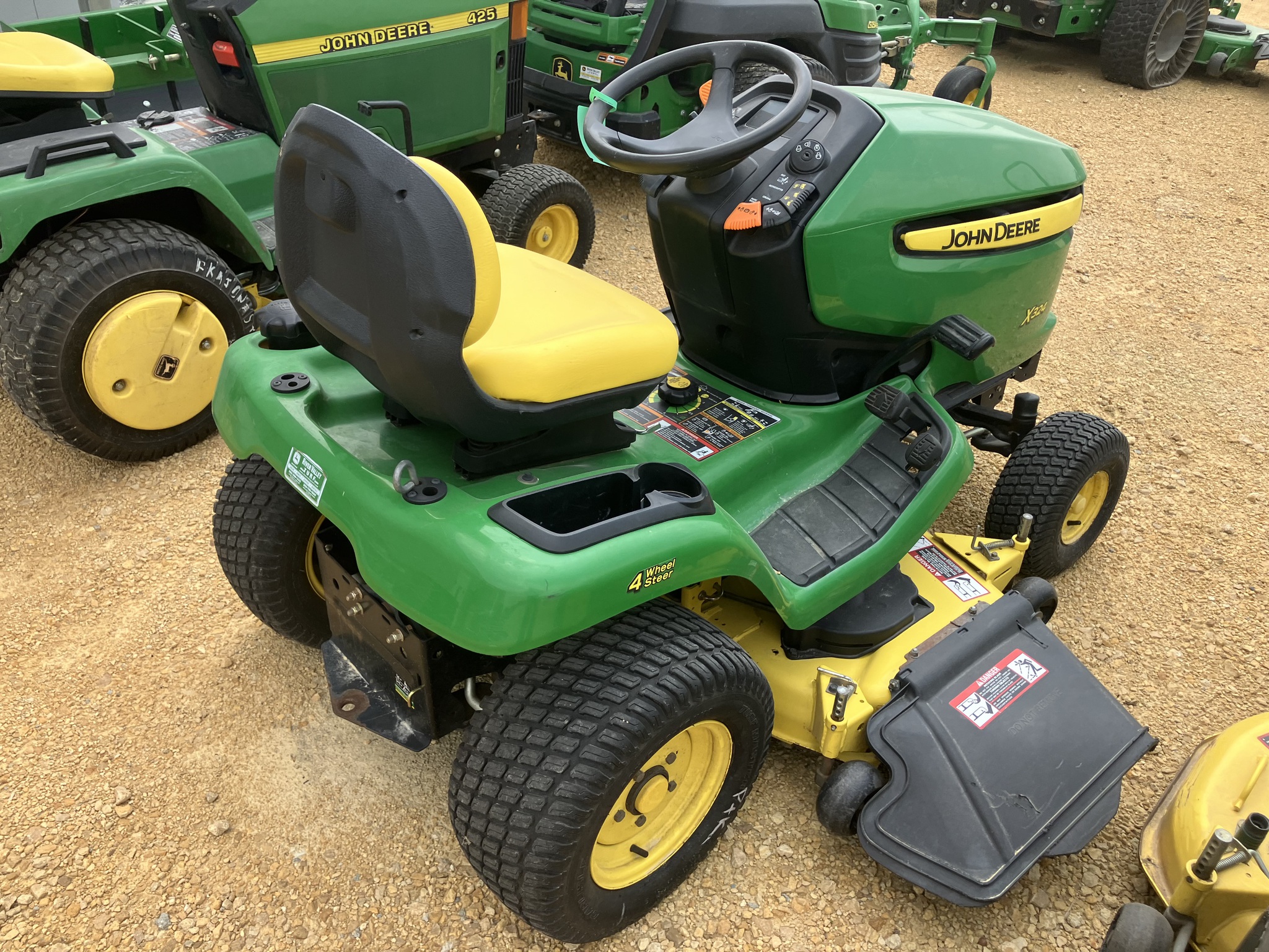 2010 John Deere X324 Image 3