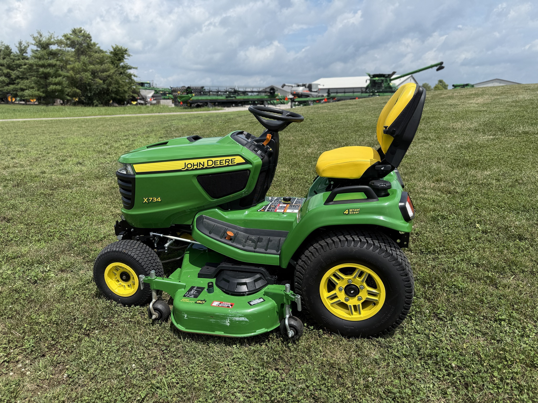 2023 John Deere X734 Image 5
