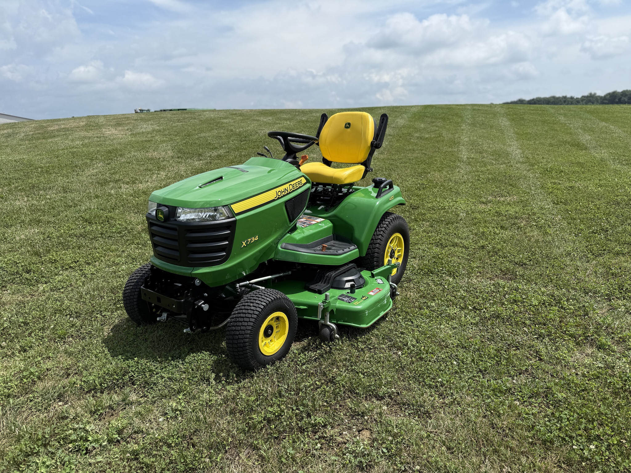 2023 John Deere X734 Image 2