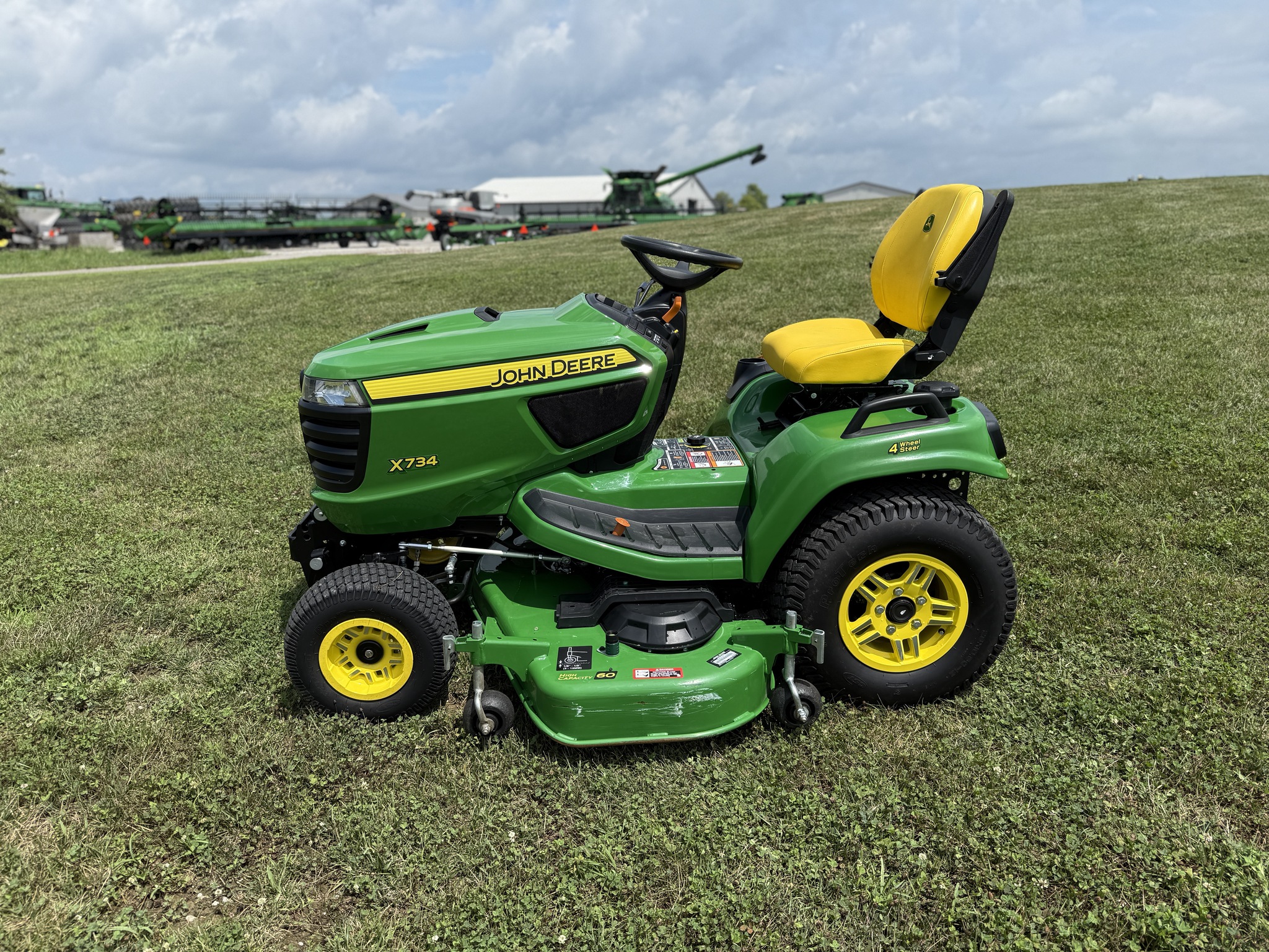 2023 John Deere X734 Image 4