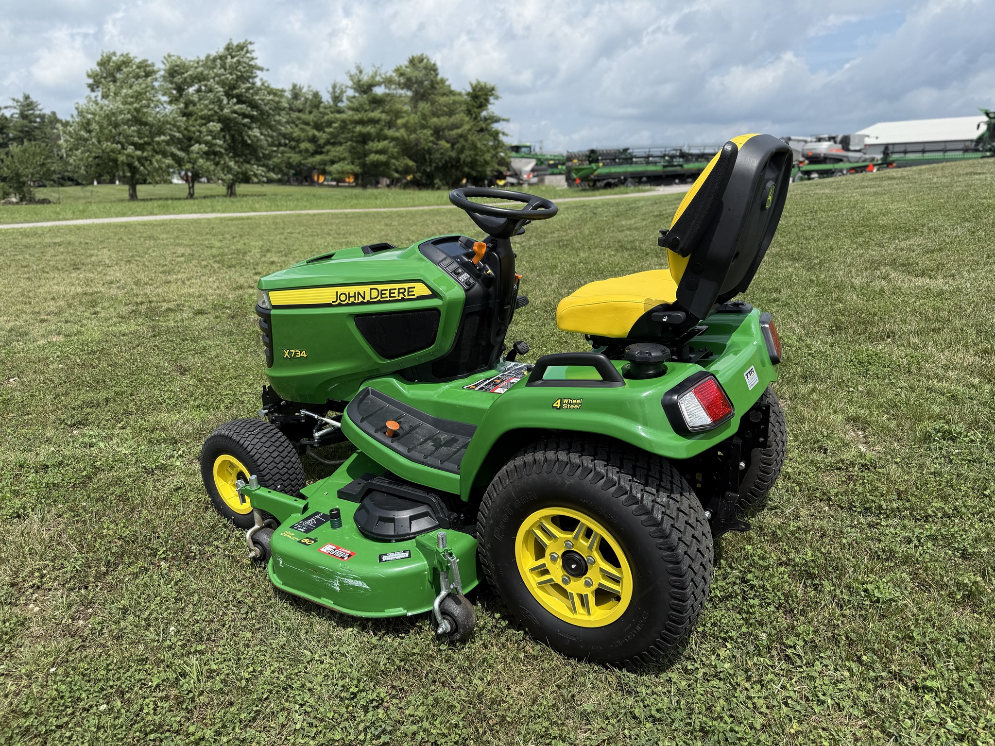 2023 John Deere X734 Image 6