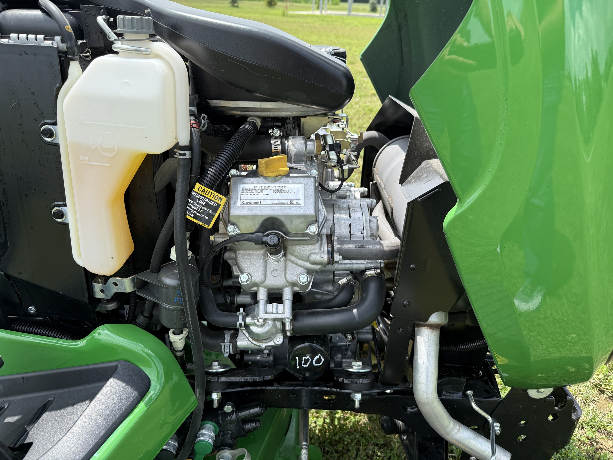 2023 John Deere X734 Image 20