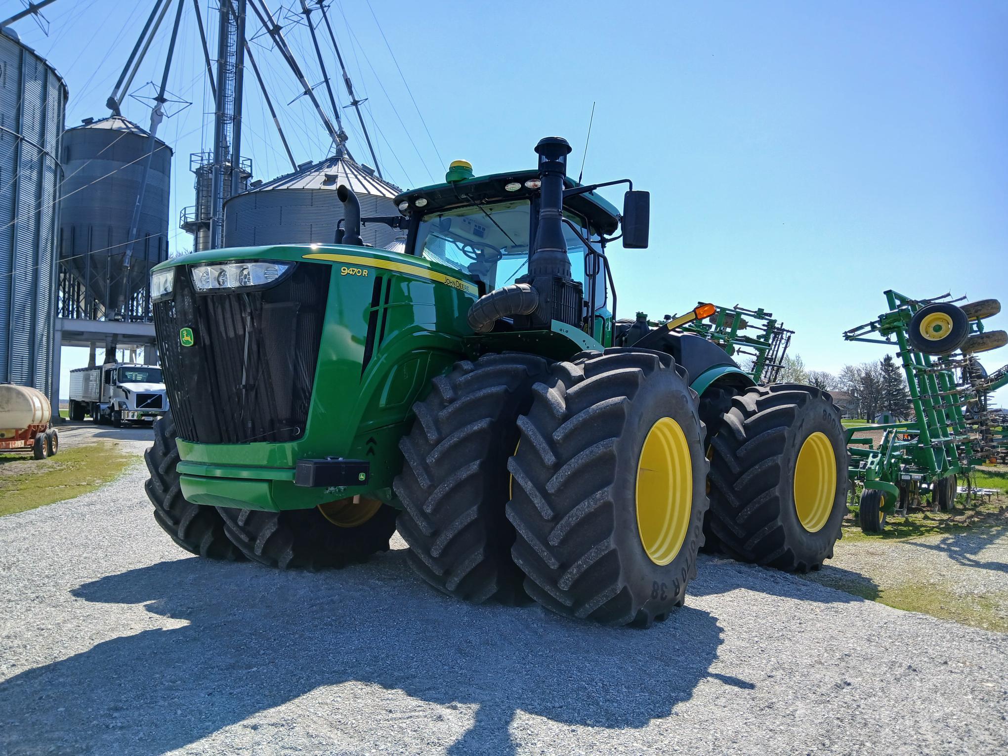 2019 John Deere 9470R Image 1