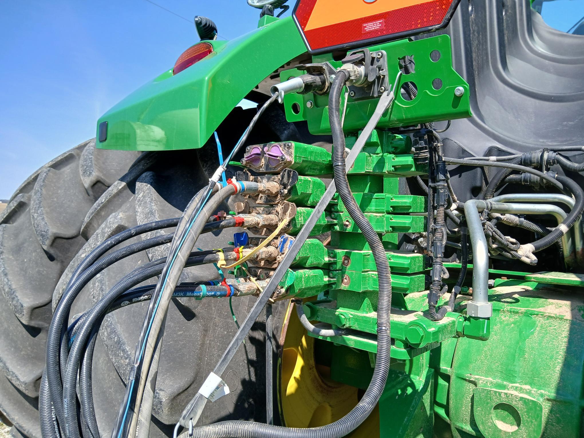 2019 John Deere 9470R Image 8