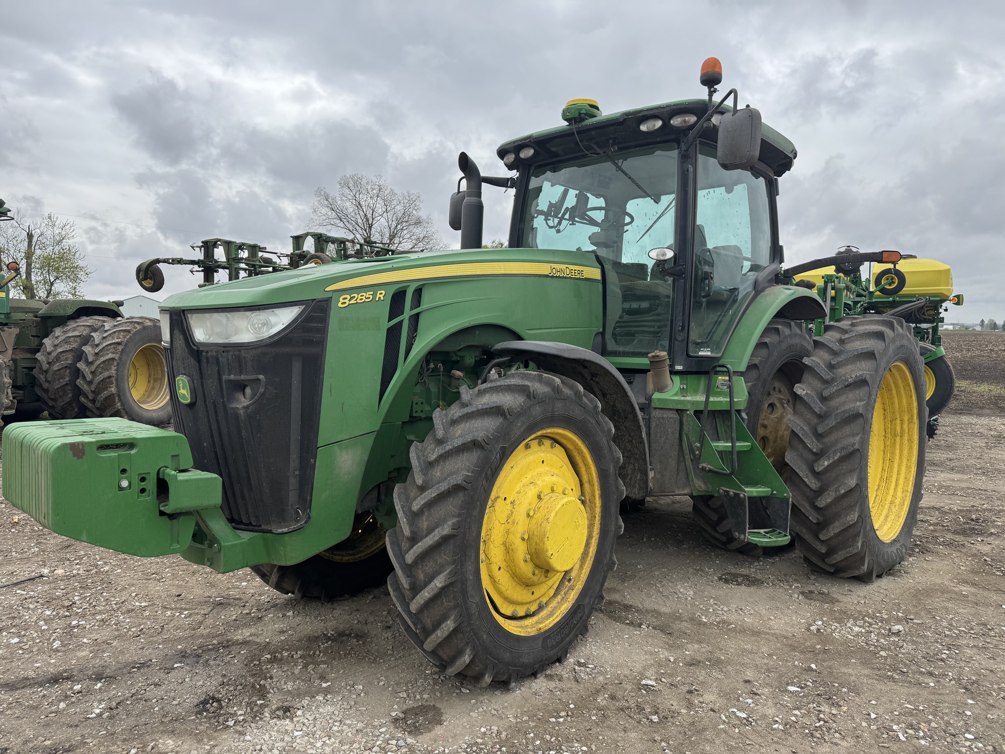  2013 John Deere 8285R at Heritage Tractor in Brimfield, IL