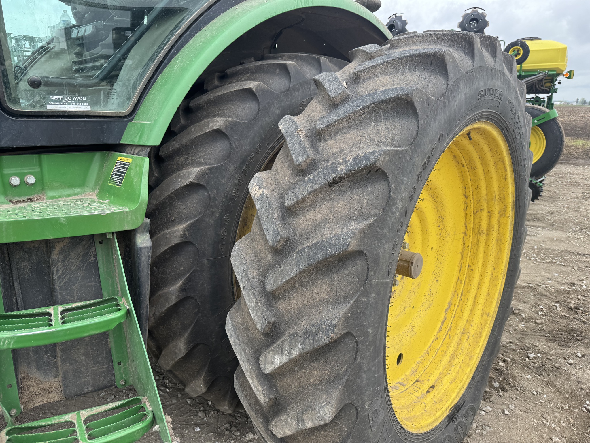 2013 John Deere 8285R at Heritage Tractor in Brimfield, IL